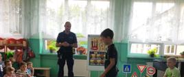 Bezpieczna droga do szkoły i ze szkoły – spotkanie z policjantem