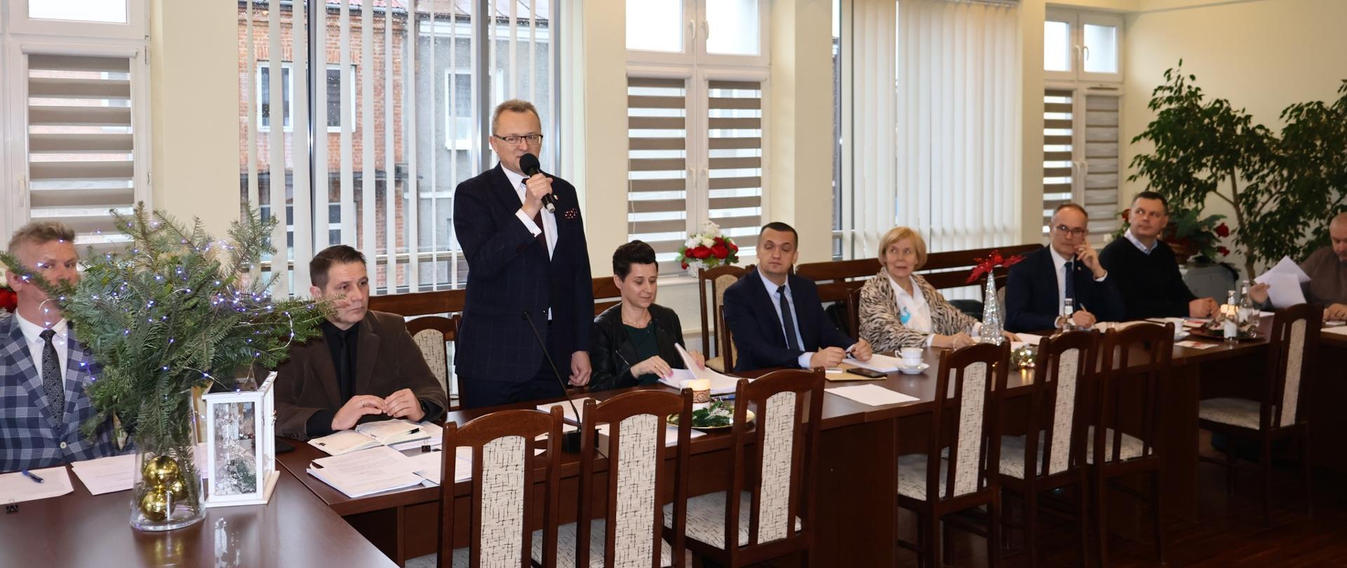 Gmina Zwoleń przyjęła budżet na 2024 rok – 25 milionów na ambitne inwestycje i rozwój infrastruktury