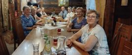 Wspólny obiad w restauracji Zielonego zakątka