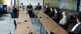 Na rzece Ropie w Przysiekach powstanie 93 metrowy most. Podpisanie umowy