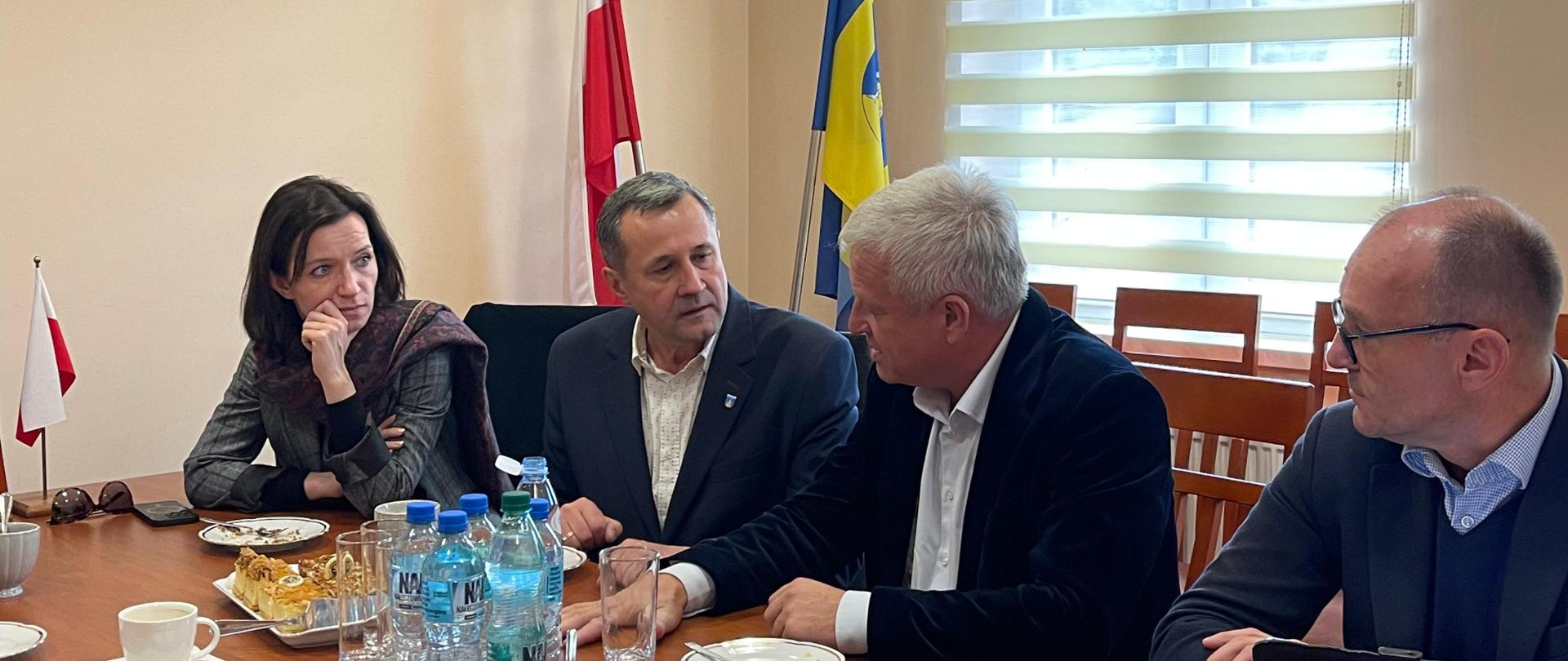 Spotkanie Wójta Gminy Raba Wyżna z Panią Poseł Weroniką Smarduch, Panem Posłem Markiem Sową oraz Radnym Sejmiku Wojewódzkiego Maciejem Koźbiałym