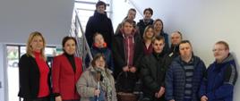 Uczestnicy ŚDS w Miętnem oraz WTZ w Miętnem z wizytą w Starostwie Powiatowym w Garwolinie