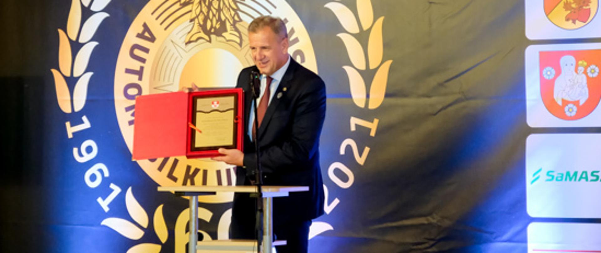 Starosta bielski Sławomir Jerzy Snarski na uroczystości jubileuszu 60-lecia Automobilklubu Podlaskiego (fot. www.bialystokonline.pl)