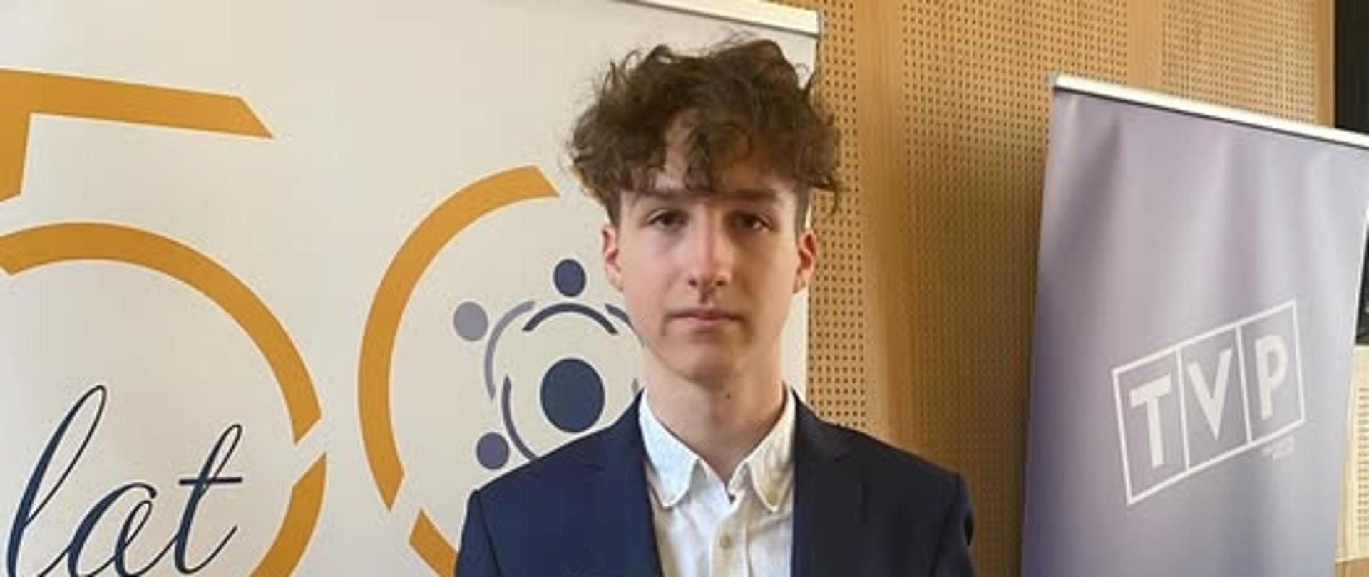Igor Orzechowski z II LO finalistą Olimpiady Wiedzy o Polsce i Świecie Współczesnym