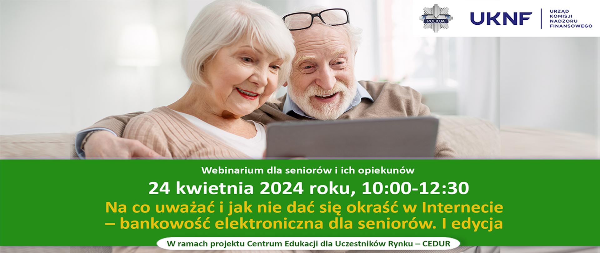 Starsze małżeństwo wpatrujące się w laptop.