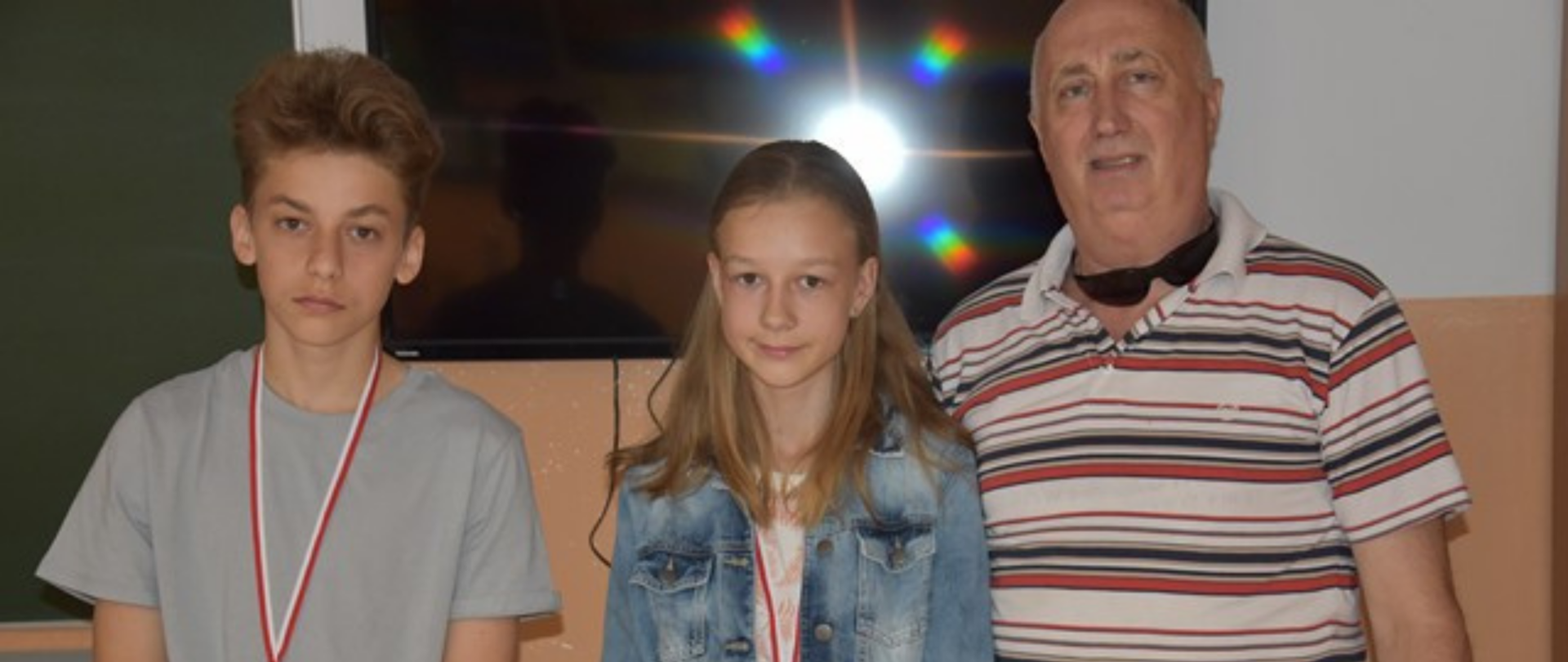 Dekoracja uczestników: trener i zwycięzcy konkurencji 