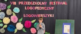 Przedszkolaki w trakcie prezentowania wierszyków