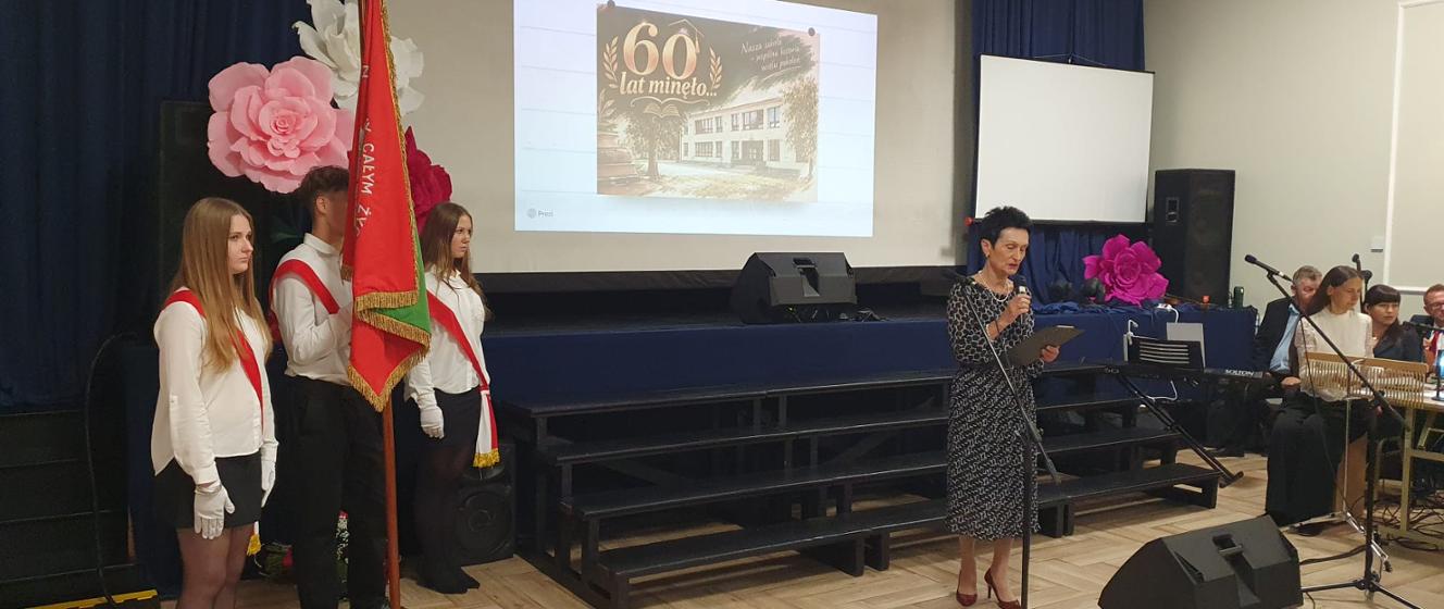 60-lecie Szkoły Podstawowej im. Jana Brzechwy w Kobiórze