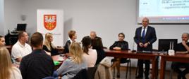 Rozpoczęcie szkolenia obronnego przez Wicestarostę Dąbrowskiego