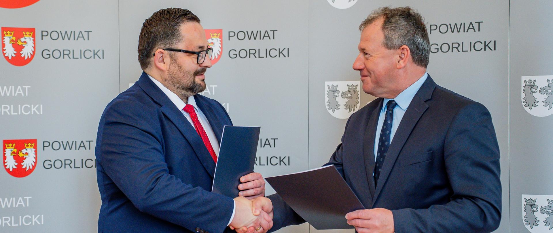 Starosta Gorlicki Mirosław Waląg, Wójt Gminy Moszczenica Jerzy Wałęga