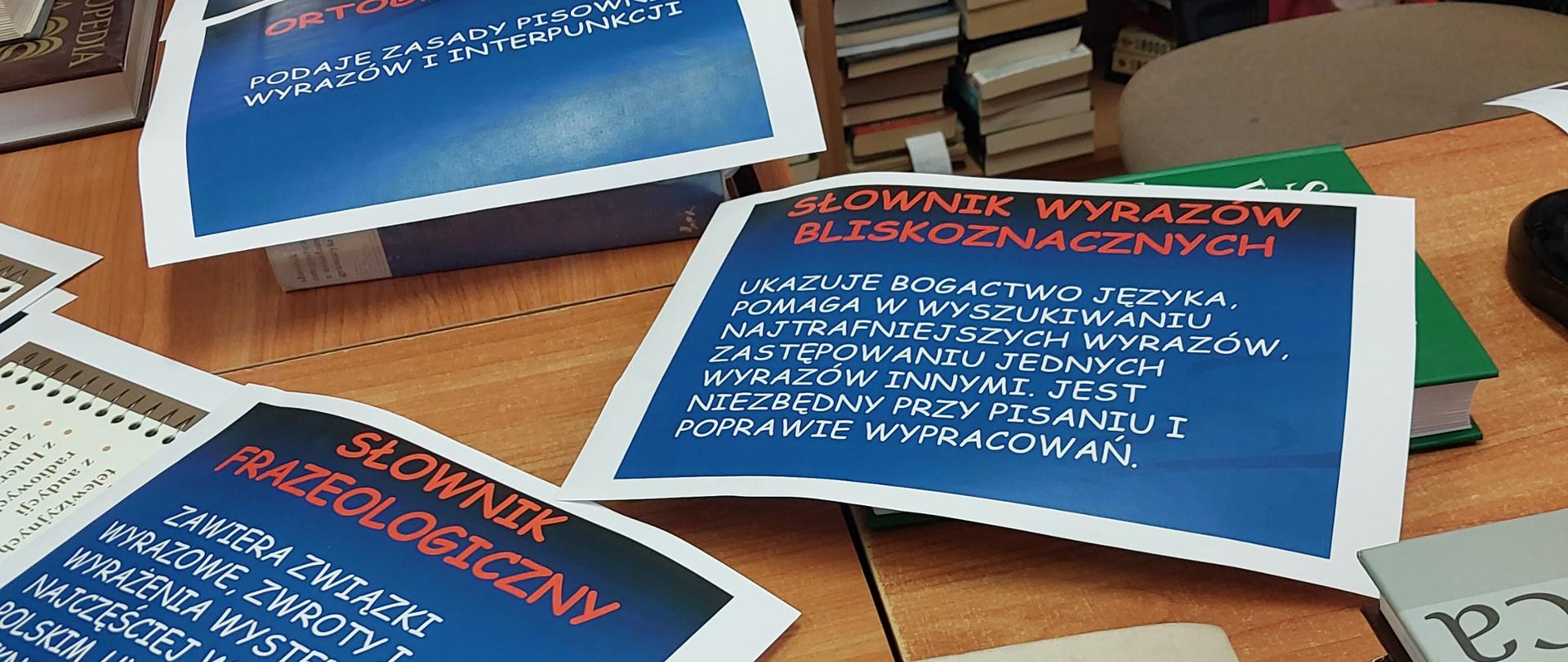 Wizyta w bibliotece - słowniki.