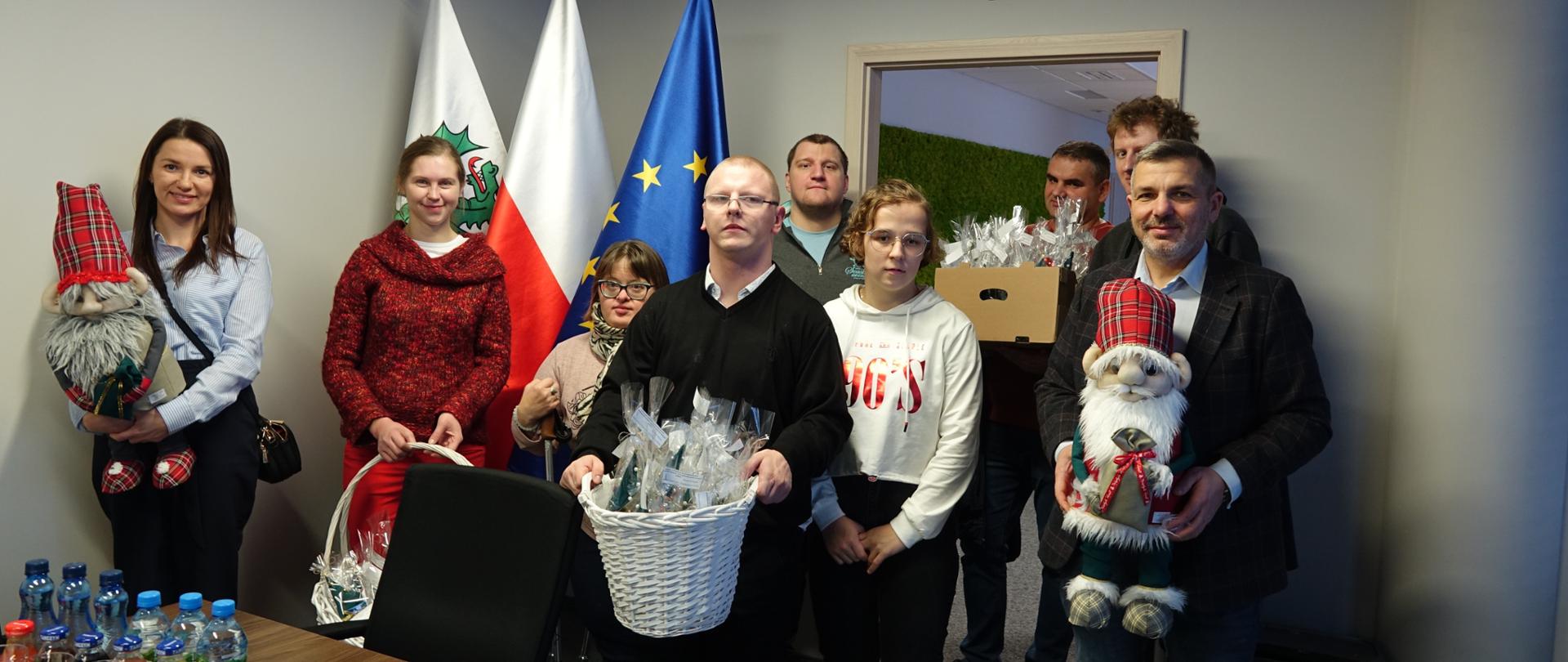 Uczestnicy ŚDS w Miętnem z wizytą w Starostwie Powiatowym w Garwolinie