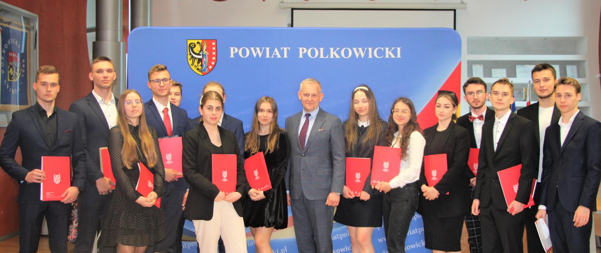 Wręczenie nagród Starosty Polkowickiego za najlepsze wyniki w nauce