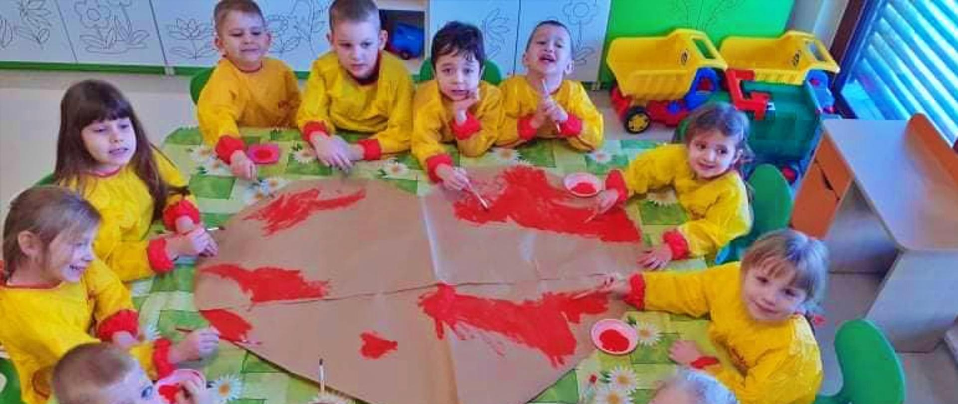 Dzieci z przedszkola w Wierzbicy świętujące Dzień Św. Walentego