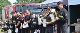 kapitanowie wszystkich jednostek OSP gminy Mokobody z nagrodami