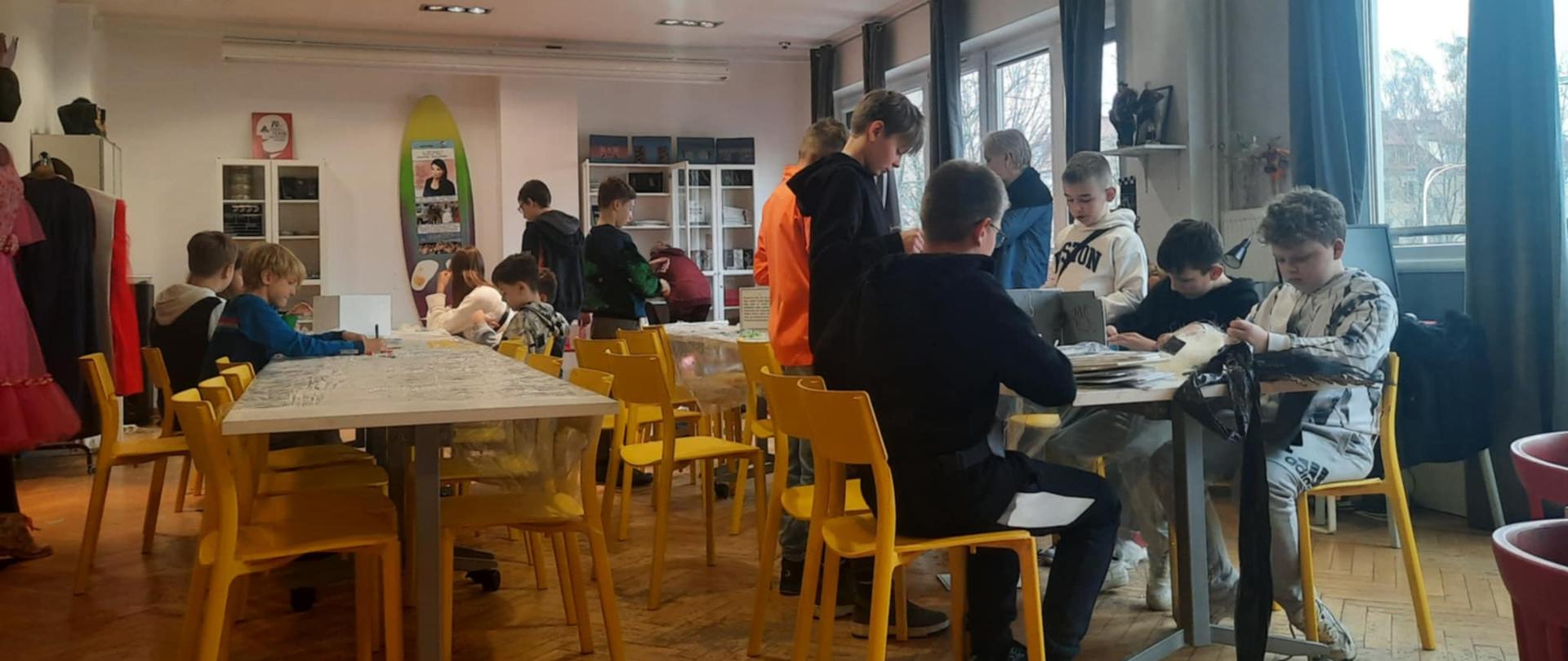 Klasy V na wycieczce w Warszawie