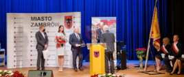 od lewej: Wójt Gminy Rutki, Przewodnicząca Rady Powiatu Zambrowskiego, Wójt Gminy Zambrów, Starosta Zambrowski oraz Burmistrz Miasta Zambrów