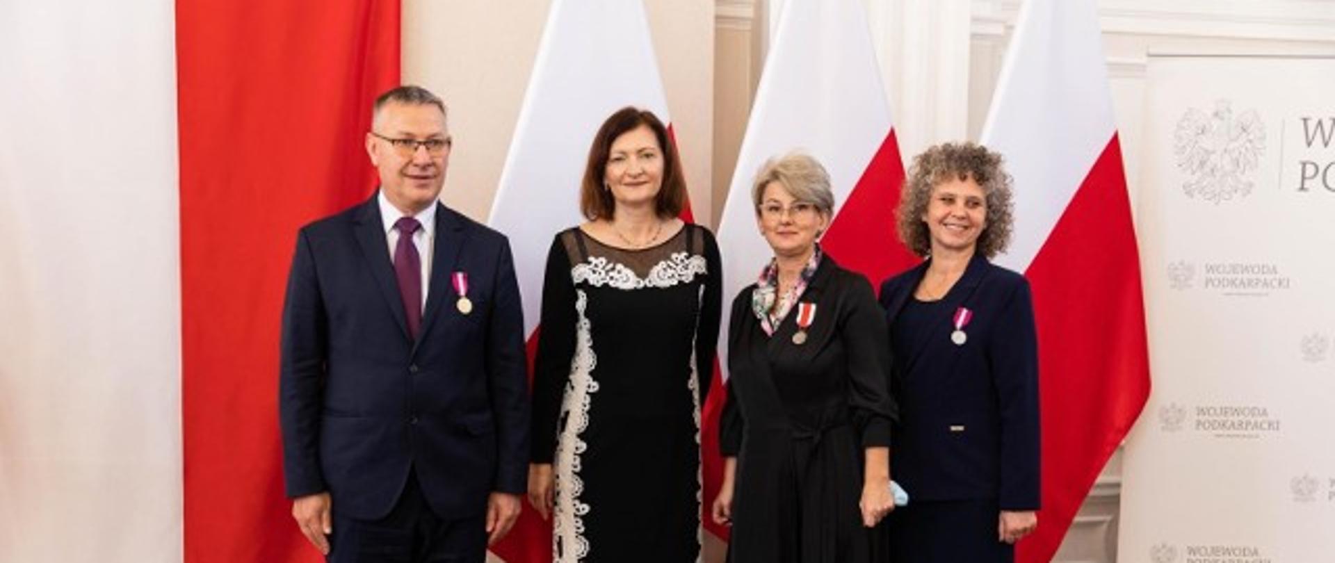 Tomasz Frydrych, wojewoda Ewa Leniart, kurator Małgorzata Rauch, Marta Data