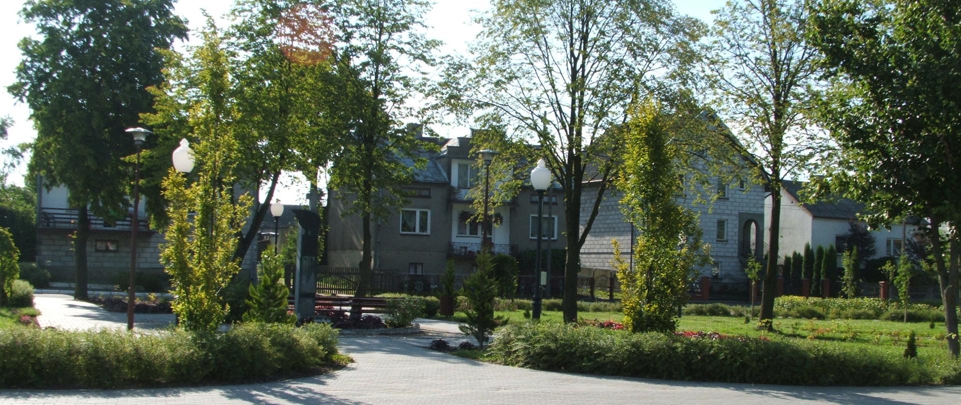 Park w Lutocinie Pomnik