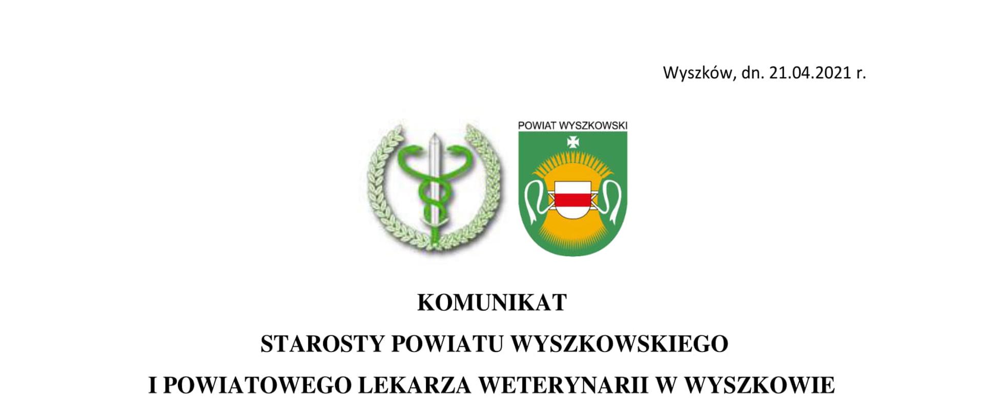 Herb Powiatowego Lekarza Weterynarii oraz Powiatu Wyszkowskiego w prawym górnym rogu: "Wyszków, dn. 21.04.2021 r." poniżej "KOMUNIKAT STAROSTY POWIATU WYSZKOWSKIEGO I POWIATOWEGO LEKARZA WETERYNARII W WYSZKOWIE " dalej treść: "Szanowni Państwo,
informujemy, że na terenie powiatu wyszkowskiego wykryto pierwsze w 2021 roku
ognisko grypy ptaków (HPAI). W dniu 20 kwietnia 2021 r. Powiatowy Lekarz Weterynarii
w Wyszkowie otrzymał sprawozdanie z badań wykonanych w Państwowym Instytucie
Weterynaryjnym – Państwowym Instytucie Badawczym w Puławach dotyczące próbek
pobranych na fermie kur niosek, zlokalizowanej w miejscowości Przyjmy, gmina Brańszczyk,
powiat wyszkowski. W gospodarstwie, w którym stwierdzono chorobę zostały wdrożone
wszelkie procedury zwalczania przewidziane w przypadku HPAI, określone w rozporządzeniu
Ministra Rolnictwa i Rozwoju Wsi z dnia 18 grudnia 2007 r. w sprawie zwalczania grypy
ptaków.
W dniu 21.04.2021 r. odbyło się posiedzenie Powiatowego Zespołu Zarządzania
Kryzysowego w Wyszkowie. Zgodnie z obowiązującymi procedurami w ramach działań
prewencyjnych zapobiegających rozprzestrzenianiu się wirusa, w najbliższym czasie
Wojewoda Mazowiecki podpisze i opublikuje rozporządzenie w sprawie zwalczania wysoce
zjadliwej grypy ptaków (HPAI) i wyznaczenia obszarów zapowietrzonego
i zagrożonego. Po wydaniu wskazanego dokumentu zostaną podjęte kolejne niezbędne
działania.
Apelujemy do wszystkich mieszkańców i hodowców drobiu o zachowanie
szczególnych środków ostrożności i stosowanie środków bioasekuracji, minimalizujących
ryzyko przeniesienia wirusa grypy ptaków do gospodarstw. W przypadku podejrzenia
zachorowania wśród zwierząt prosimy o niezwłoczne zgłaszanie się do odpowiednich osób
i instytucji tj. lekarzy weterynarii prywatnej praktyki, Powiatowego Lekarza Weterynarii
w Wyszkowie, Starosty Powiatu Wyszkowskiego bądź burmistrza i wójtów gmin wchodzących
w skład powiatu wyszkowskiego.
Powiatowy Lekarz Weterynarii
w Wyszkowie
Edmund Paweł Matey
w/z Starosty
Wicestarosta Powiatu Wyszkowskiego
Leszek Marszał"