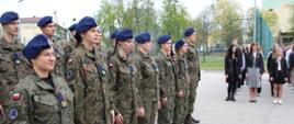 Uczniowie z Oddziału Przygotowania Wojskowego - starsze roczniki