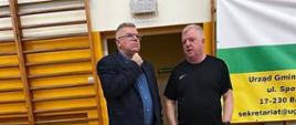 Przedstawiciele Organizatora przy stole dekoracyjnym