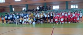 drużyny sportowe z dyplomami