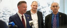 Starosta przemawia na konferencji