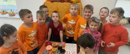 Zajęcia ruchowe z jesiennymi gadżetami