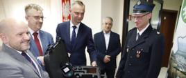 Przekazanie kamery termowizyjnej dla OSP Kozów