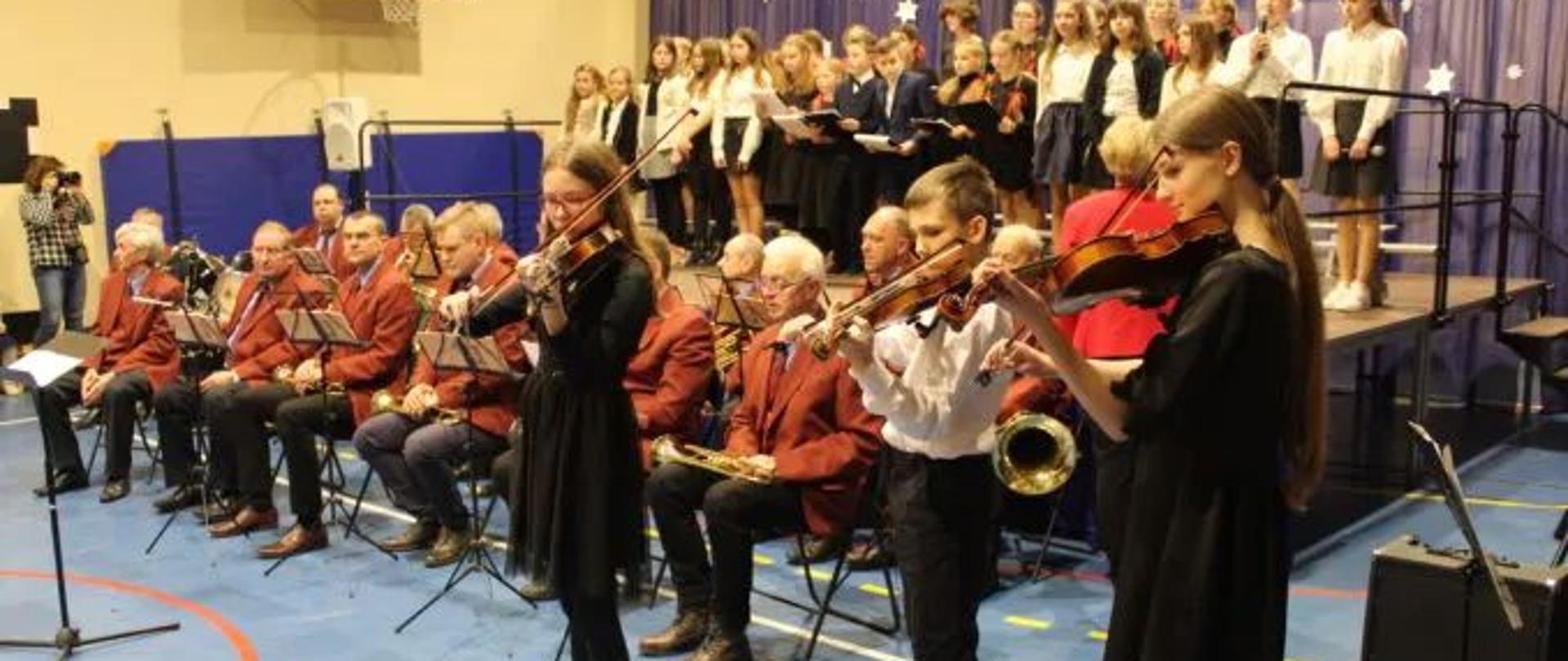 Wspaniały Koncert Kolęd w Ósemce (fotorelacja, cz. 1)