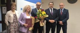 Pożegnanie nauczycieli odchodzących na emeryturę, świadczenie kompensacyjne oraz przyjęcie nominacji dyrektorskich 