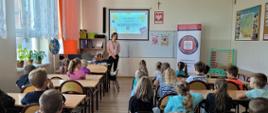 Prelekcja pracownika sanepidu dla uczniów klas młodszych.