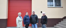Komisja odbiorowa od lewej Wójt Gminy Repki Apolonia Stasiuk, Sołtys wsi Gałki Bożena Zieniewska, Wykonawca Jacek Przesmycki, Radna Gminy Repki Agnieszka Zieniewska