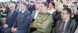 Zaproszeni goście - przedstawiciele samorządów, służb mundurowych, instytucji i firm