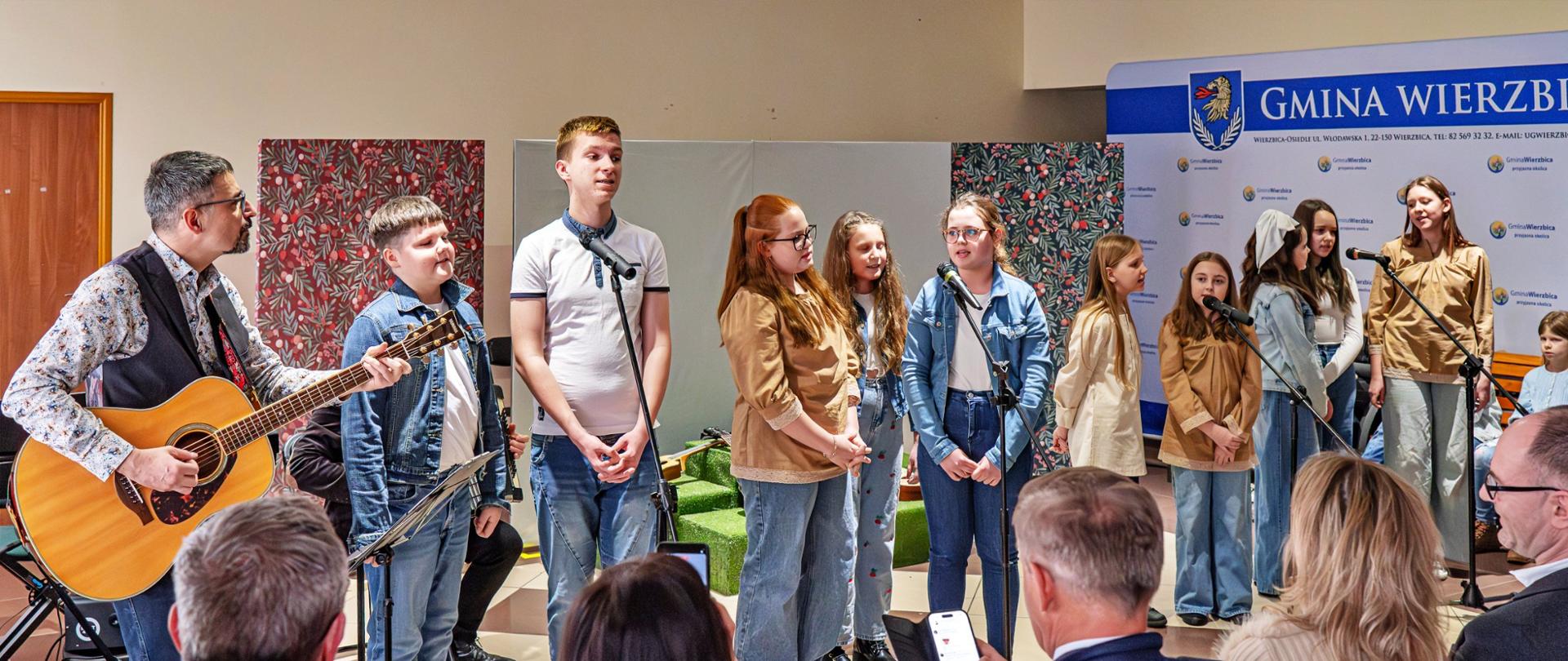 Koncert ekologiczny w ramach projektu „Zielone Brzmienia – warsztaty muzyczne dla dzieci i młodzieży z Gminy Wierzbica”