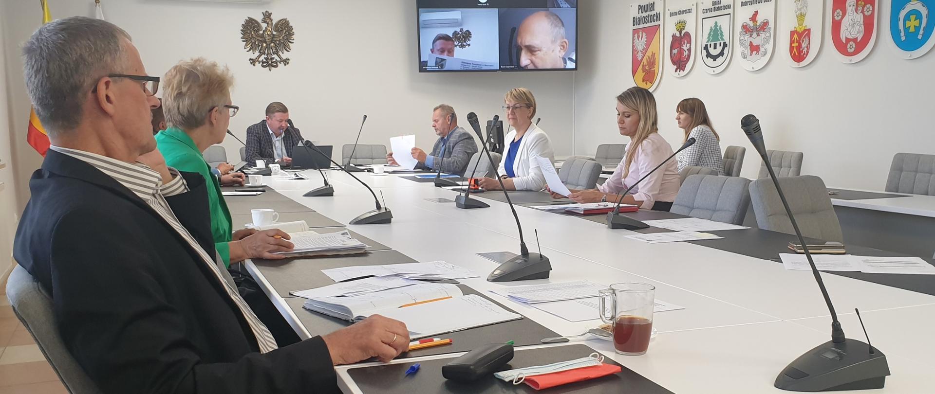 Zarząd Powiatu Białostockiego - obrady 2 sierpnia 2021 r