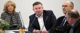 radni, głos zabiera starosta, 