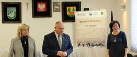 Starosta Hajnowski, Wicestarosta i koordynator projektu witają zebranych uczestników