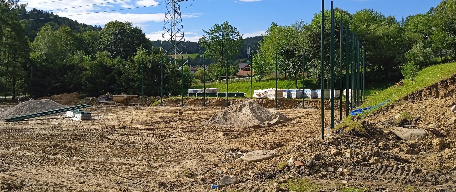 Plac budowy szkolnego boiska