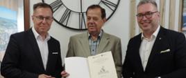 Na zdjęciu widać Brunona Wolskiego - Burmistrza Miasta i Gminy Kaczory, Jacka Bogusławskiego - Członka Zarządu Województwa Wielkopolskiego oraz Piotra Głowskiego - Prezydenta Piły