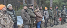 na zdjęciu znajdują się uczestnicy wycieczki do Głębocza