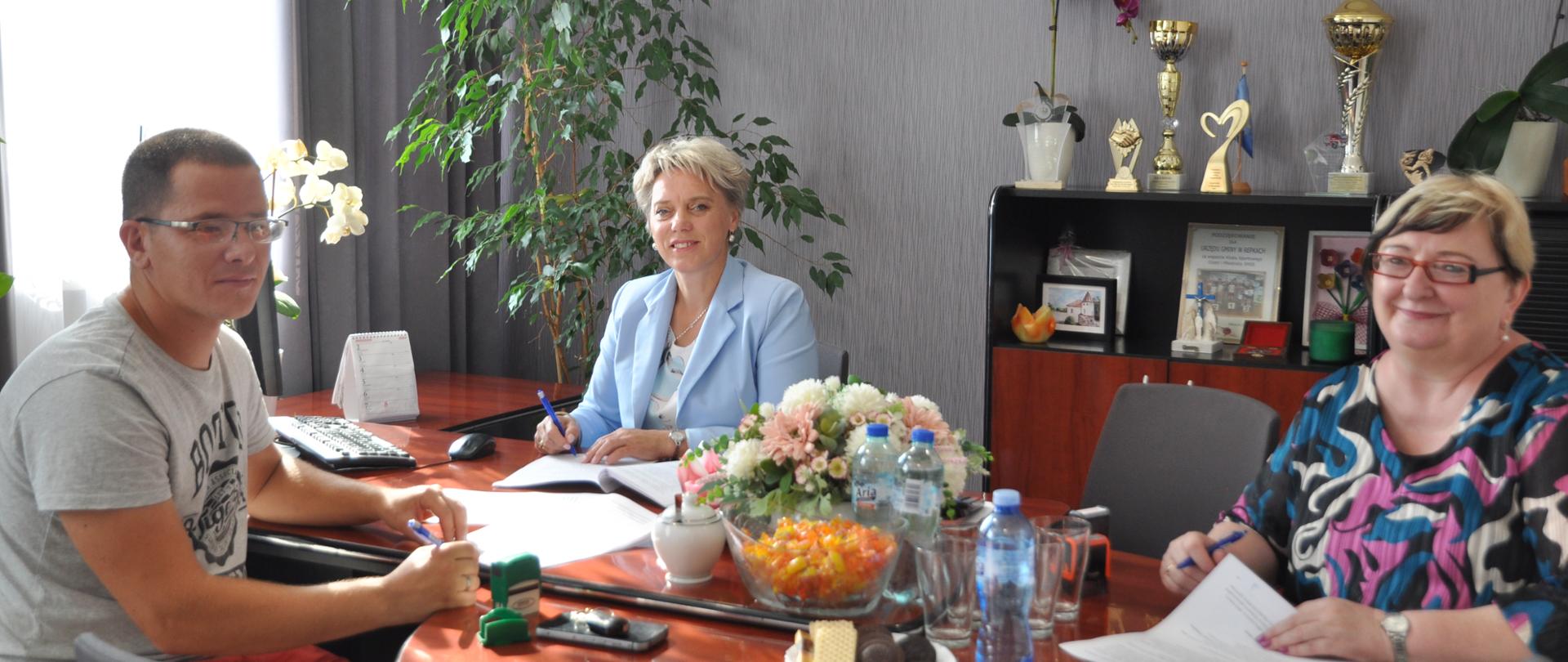 Podpisanie umowy z Przedsiębiorstwem Remontowo- Budowlanym Łukasz Ostrowski