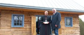 Wójt Gminy Brańsk Andrzej Jankowski i Jego Ekscelencja Ks. Bp. Senior Tadeusz Pikus
