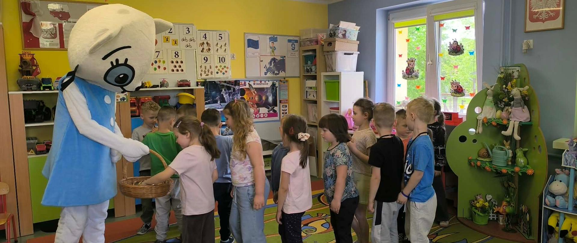 5-latki biorące przypinki