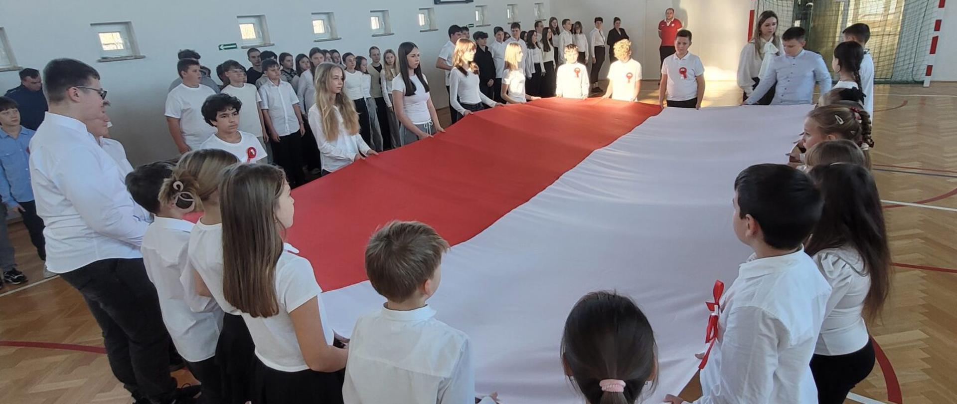 SZKOŁA DO HYMNU