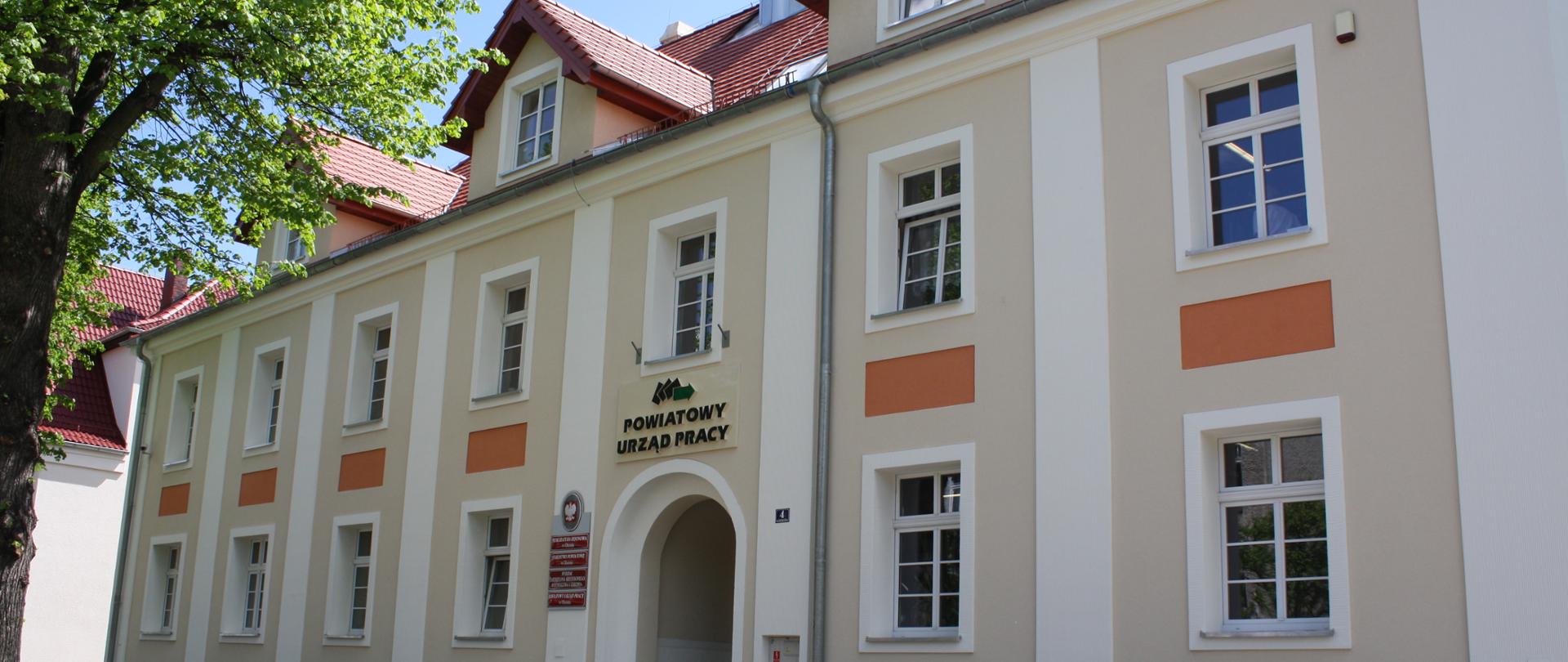 budynek Powiatowego Urzędu Pracy w Oleśnie