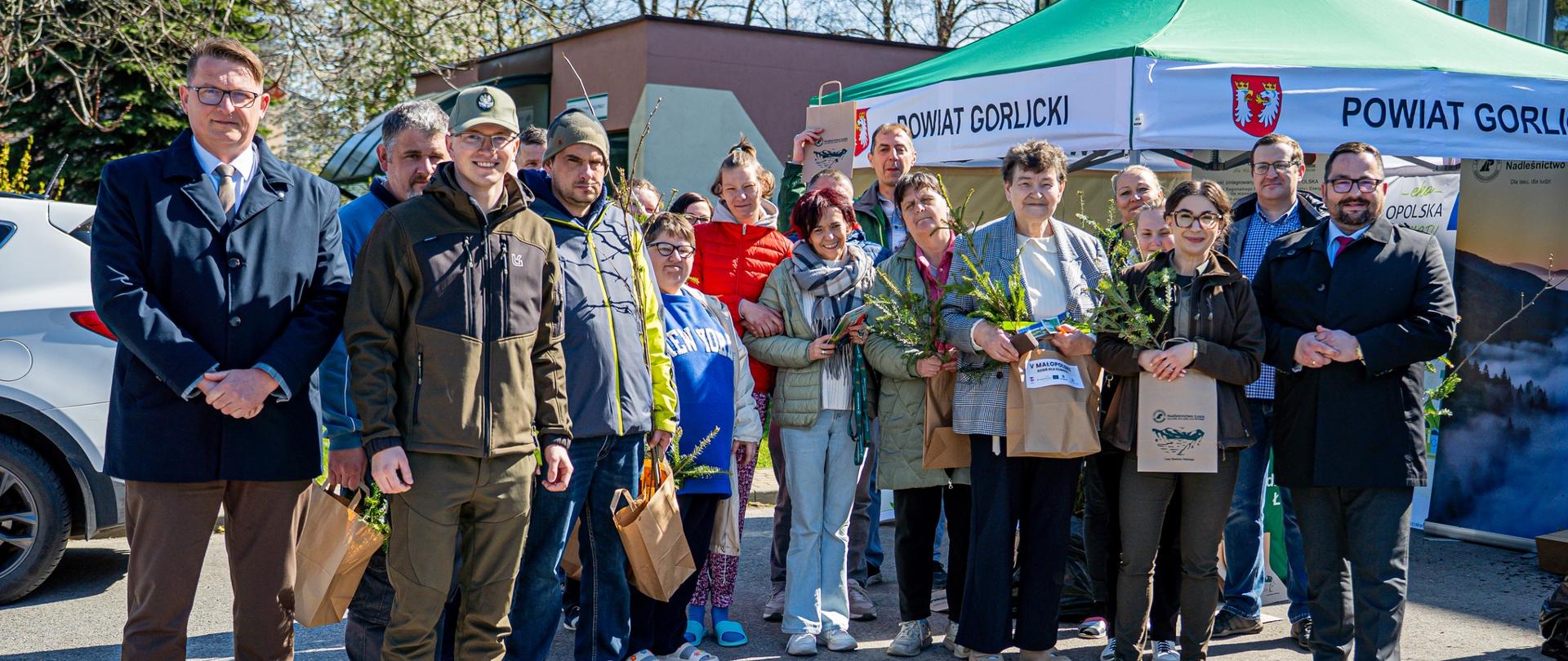 Duże zainteresowanie akcją pokazuje, że mieszkańcy powiatu gorlickiego coraz chętniej angażują się w inicjatywy proekologiczne, dostrzegając ich realny wpływ na jakość życia. 