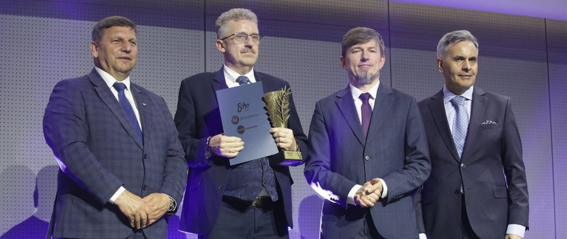 Starosta Konecki uhonorowany Laurem Samorządu Regionu Świętokrzyskiego