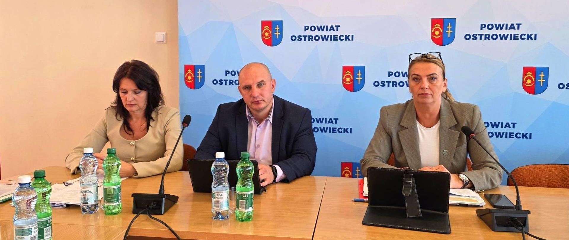 Nadzwyczajna sesja Rady Powiatu Ostrowieckiego